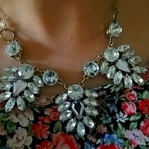 Necklace - silver stones nightware or daytime